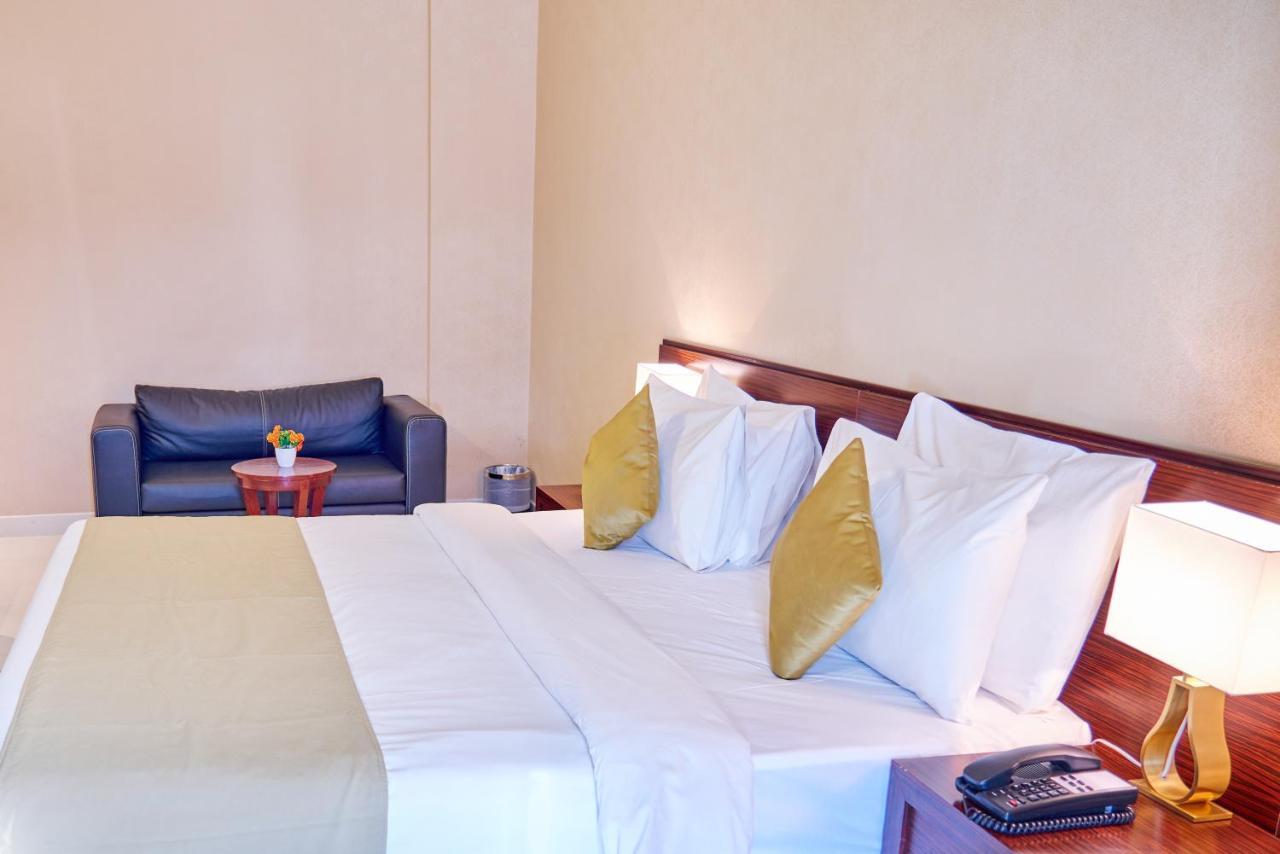 Grand Square Hotel Dubai Exterior foto